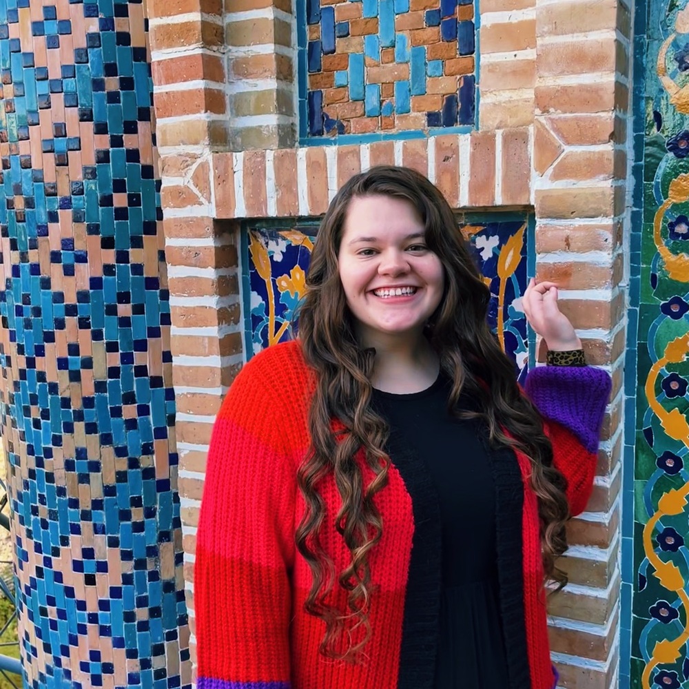 Your Posher Friend, Molly